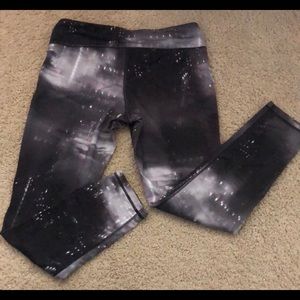 Ideology leggings, size L, fun black&white pattern